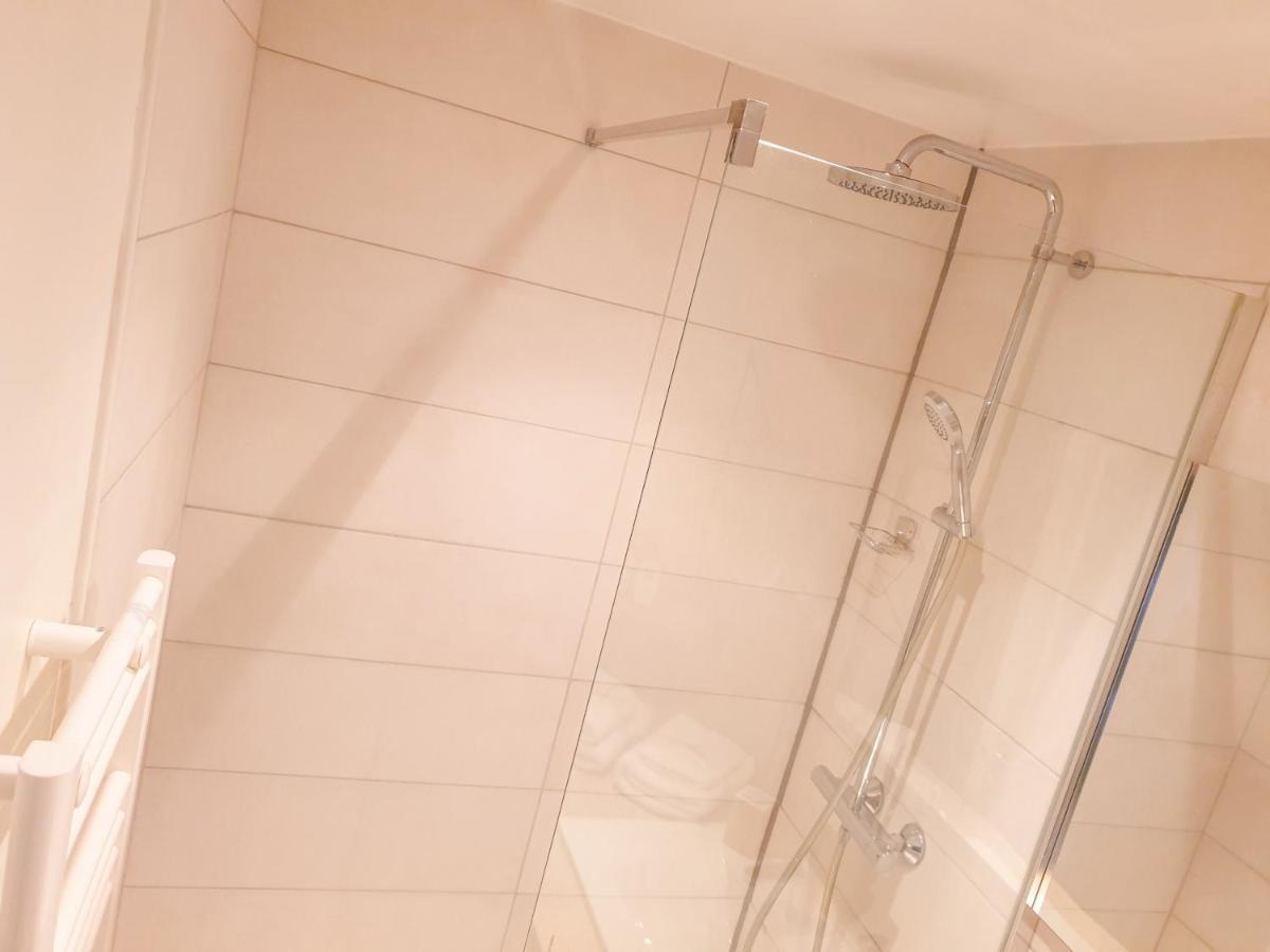 Spacieux Appartement Au Calme 15Min Sud De Lyon Proche Metro Et Gare Confluence Aquarium Gerland Oullins Eksteriør bilde